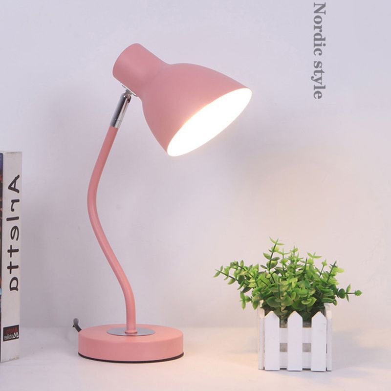 Lámpara de mesa de tono de domo de estilo macarrón nórdico Diseño de brazo ajustable de metal Luz de noche de 1 luces