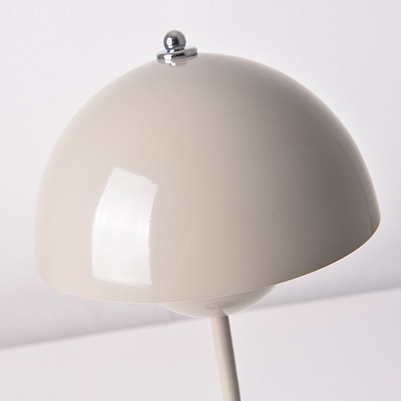 Macaron Style Table Lamp 1-Light Desk Lamp with Metal Shade for Bedroom