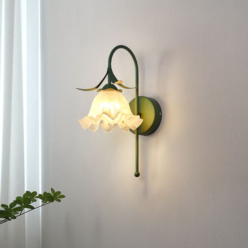 Modern Simple Wall Light Frosting Iron Flower Shape Wall Lamp for Bedroom