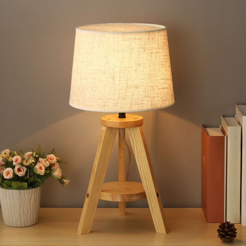 Lámpara de mesa de mesa de tambor simple Luz de mesa de dormitorio de una sola bombilla con trípode de madera