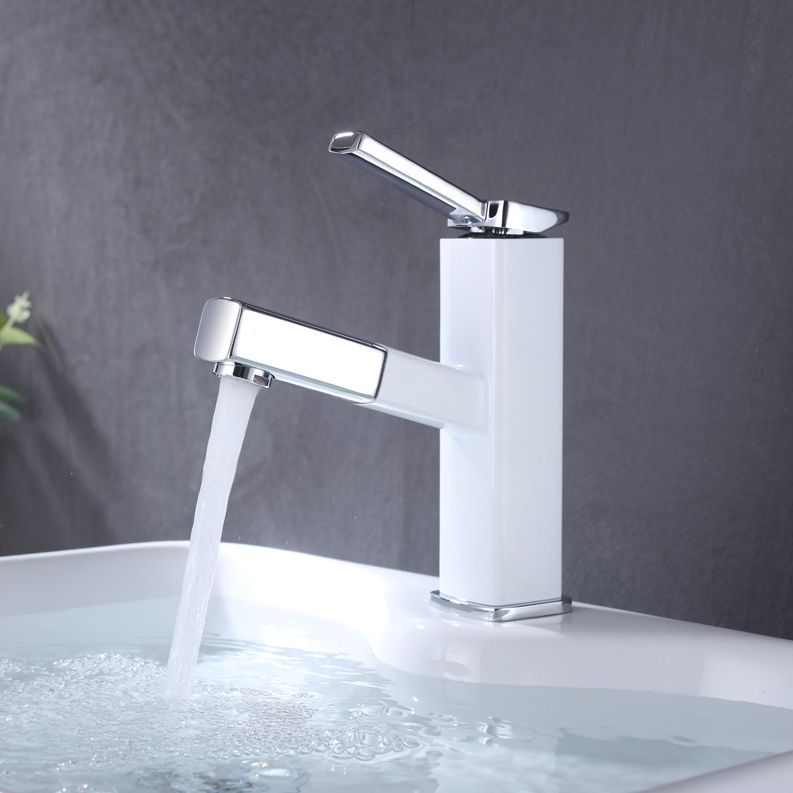 Glam Style Faucet Single Handle Centerset Faucet with Swivel Spout