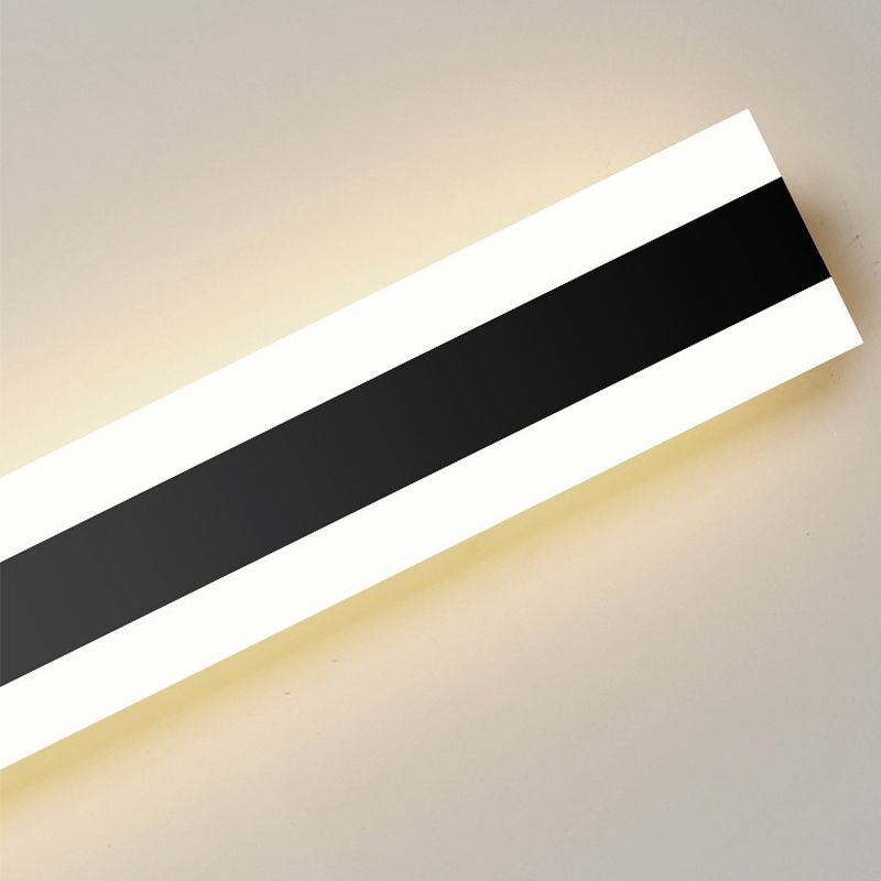Linear Shape Metal Wall Lighting Modern Style 1 Light Wall Mounted Light Fixture in Black