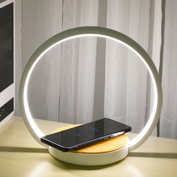 1 Leichte lineare Tischlampe moderne LED -Tischlampen Metall Nachttischlampen