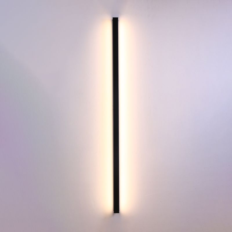 Linear Shape Metal Wall Light Modern Single Light Wall Mount Light Fixture in Black