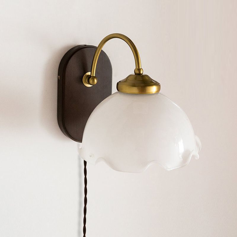 Éclairage mural en verre de forme unique