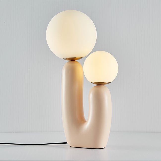 Postmodern oogverzorging Bureaulamp Minimalistisch tafellamp voor de slaapkamer van de studieruimte