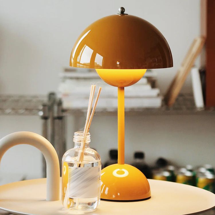 Domed Table Light Simplicity Style Metal Night Table Lamp for Bedside