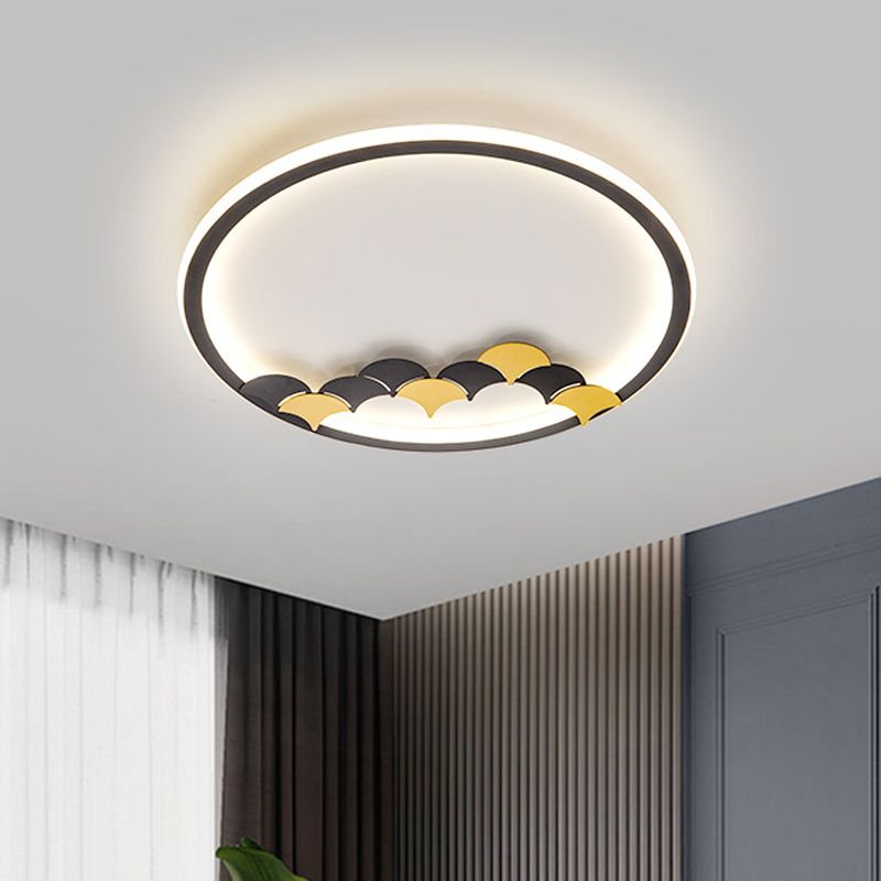 Simple Round/Square Ceiling Flush Acrylic LED Corridor Flush Mount Lamp with Leaf/Geometric Design in Black