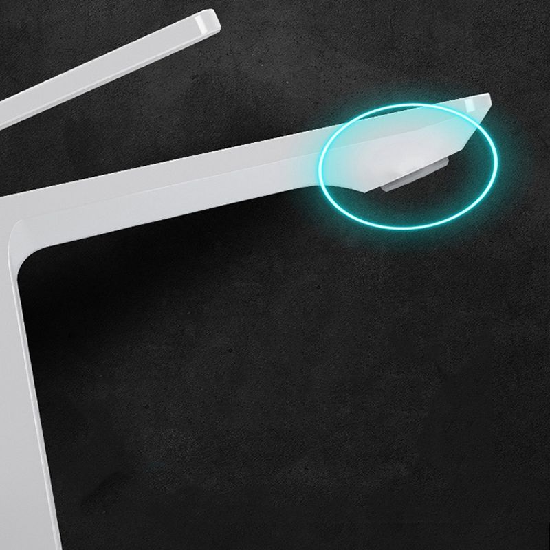 Modern Vessel Sink Faucet Single-handle Low Arc Retractable Copper Vessel Faucet
