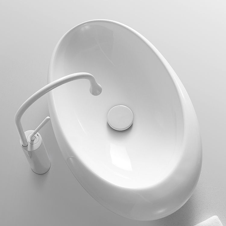 Gooseneck Lever Handles Sink Faucet Modern Circular Brass Bathroom Sink Faucet