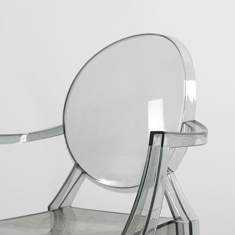 Silla lateral plástica apilable de comedor con parte posterior abierta del brazo de diseño nórdico