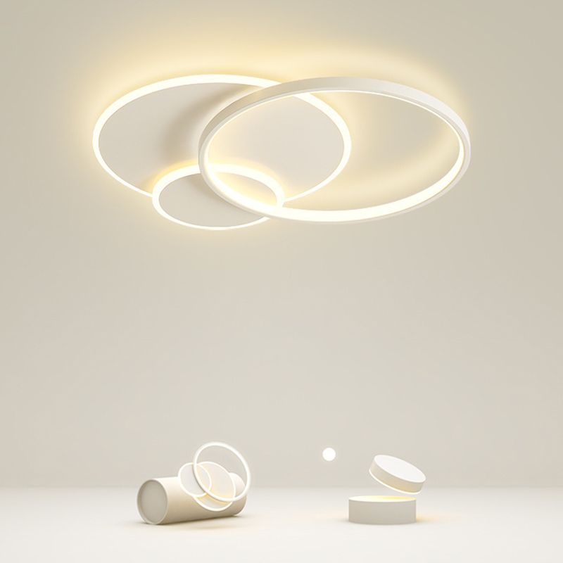I moderni cerchi soffitto a filo a sfioramento della luce in alluminio Apparecchiatura da letto in bianco in bianco