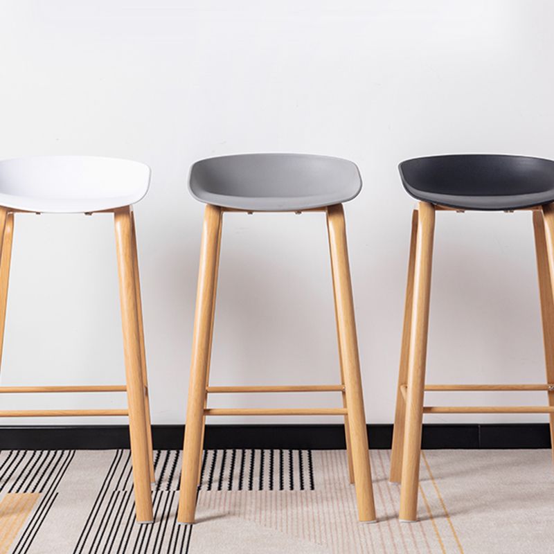 Contemporary Living Room Wood Legs Low Back Bar Stool with Footrest