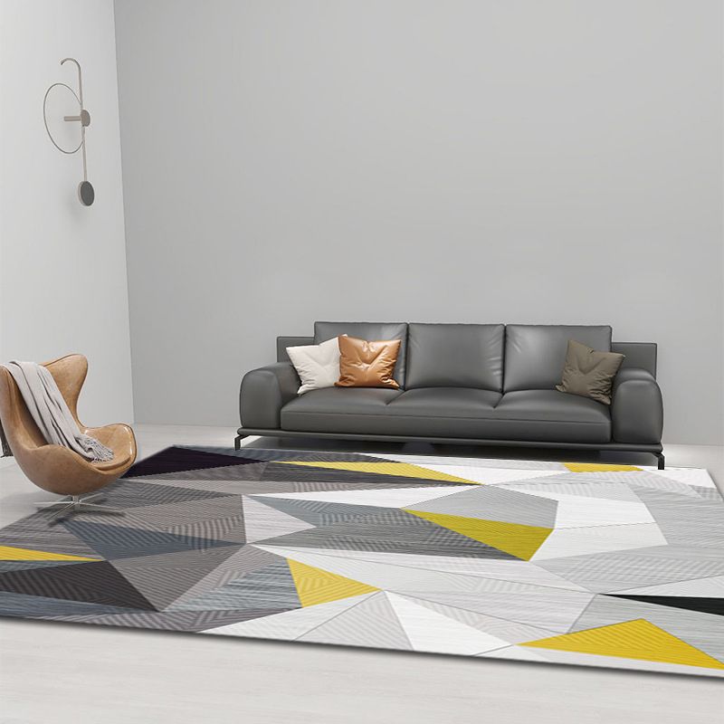 Minimalist Graphic Pattern Rug Polyester Carpet Stain Resistant Indoor Carpet for Home Decoration