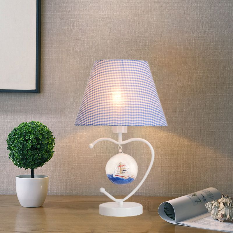 Metal Heart Shape Desk Lamp Contemporary Single Head Blue/Pink Reading Book Light for Study Room