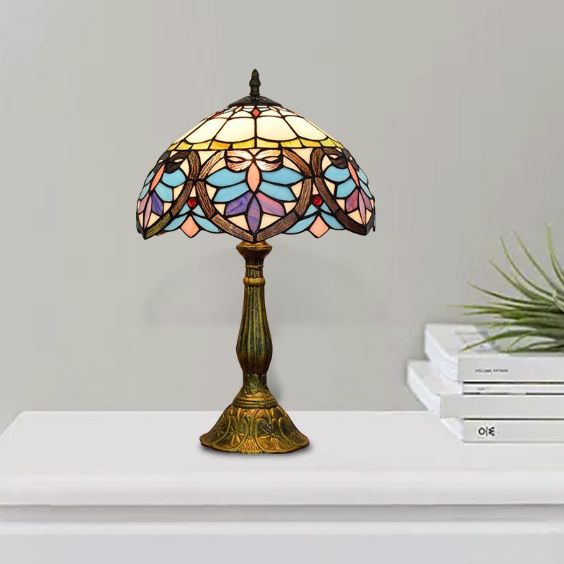 Tiffany Victorien 8 "/ 12" / 16 "de largeur Lumière 1 lampe de bureau tachée légère en laiton antique pour le salon