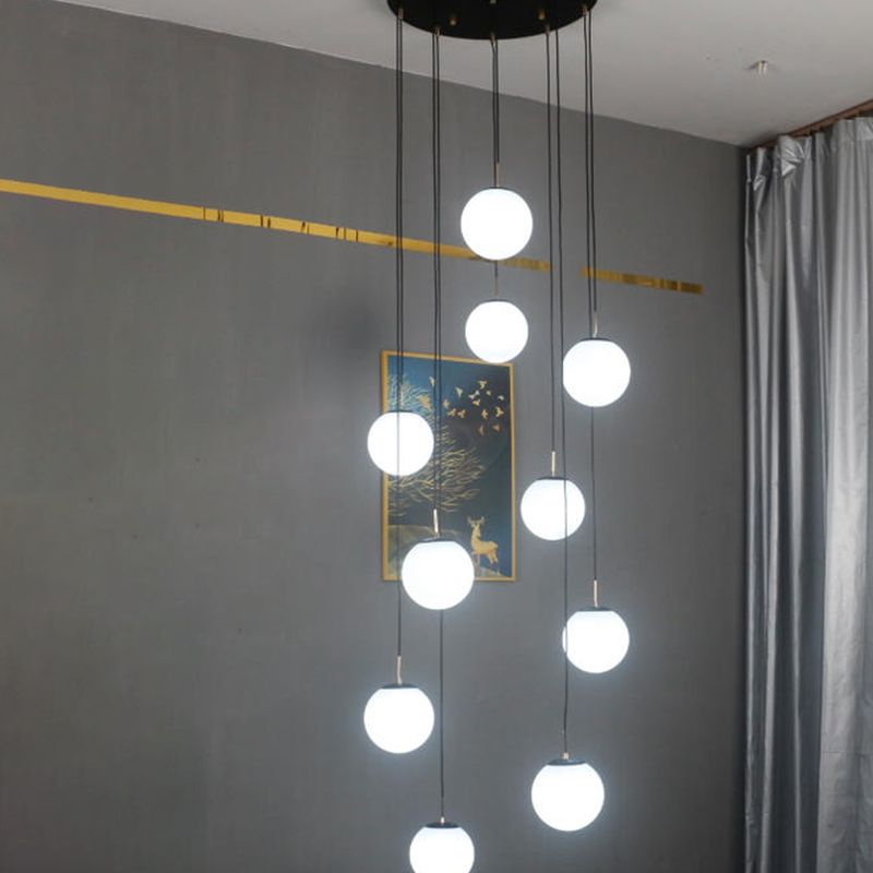 Ball Multi Pendelleuchte modernistische Cremeglas 10 Köpfe Schwarze Federlampe für Wohnzimmer