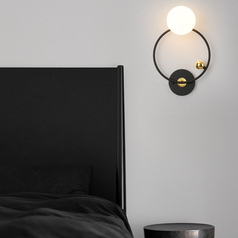 Luz de pared de noche después del minimalismo moderno de una cabeza iluminación de montaje de pared negro