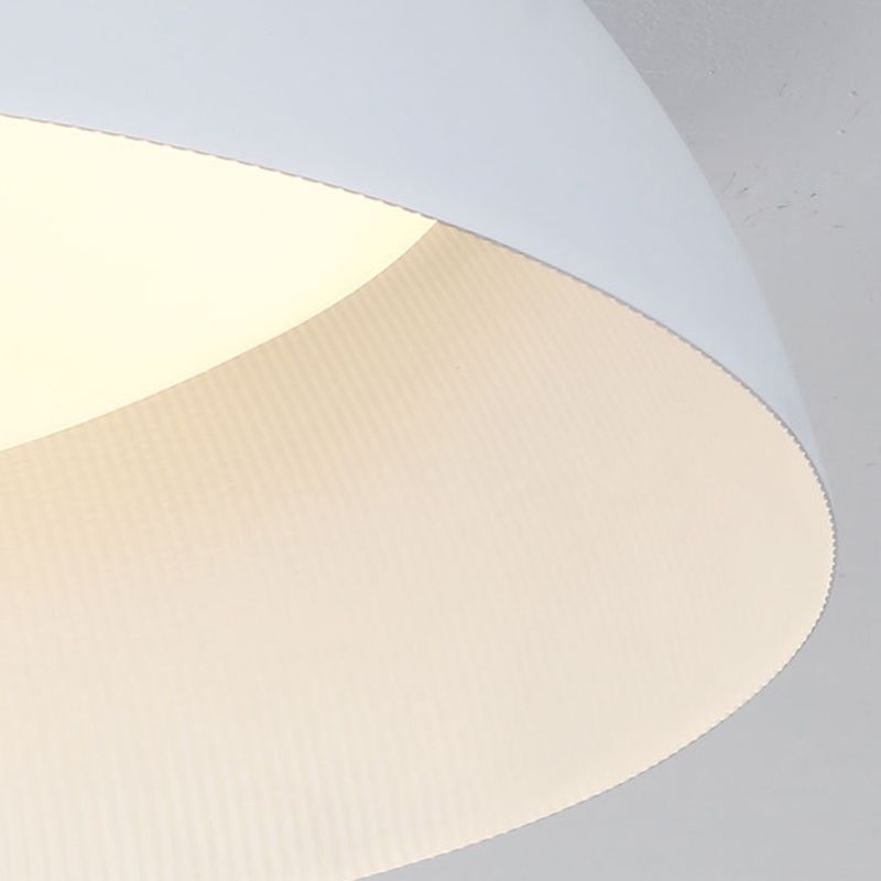 Modern Simplicity LED Flush Mount Aluminium Circular Ceiling Light with Acrylic Shade
