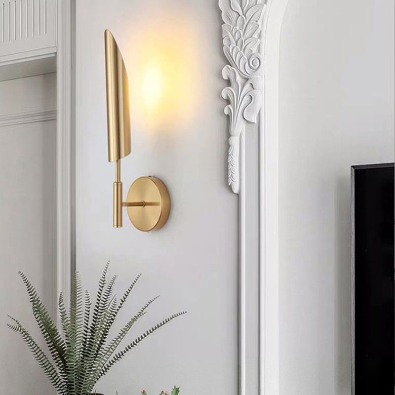 Lampada da parete geometrica di ferro elettroplate moderno a parete di lusso per spazi interni