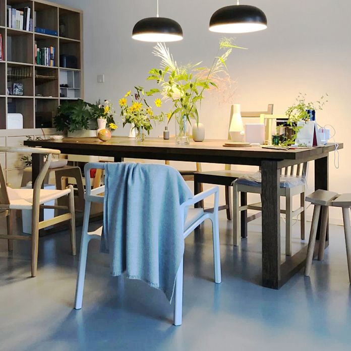 Minimalist Kitchen Standard Dining Table Solid Wood Rectangle Dining Table with Double Pedestal