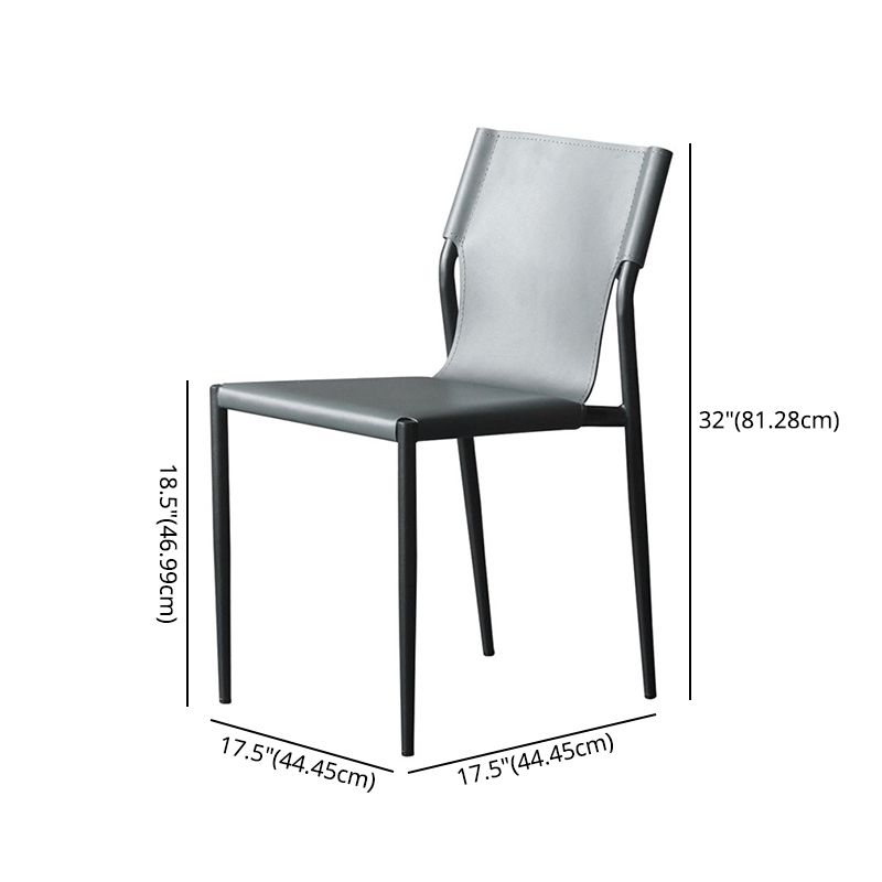 Set da pranzo contemporaneo con tavolo da pranzo in pietra sinterizzato e sedie imbottite