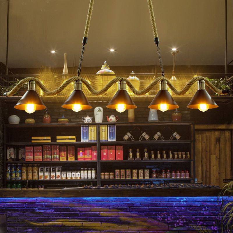 Lampada dell'isola della corda di canapa ondulata, barra rustica sospesa con tonalità in metallo cono in nero