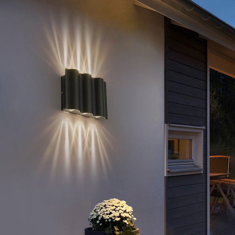 Black Rectangular Outdoor LED Wall Lamp in Modern Creative Style Aluminium Waterproof Wall Sconce
