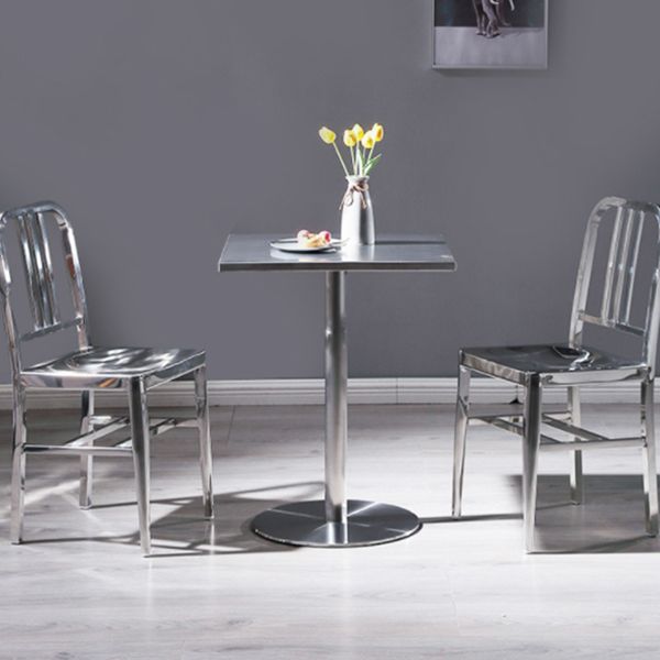 Quadratisch Dichtungstisch Industrie aus Edelstahl Dinnerzimmer Tisch mit Tulpbasis