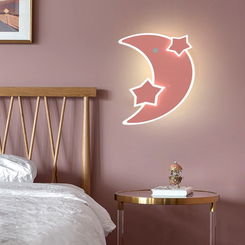 Modern Style Unique Shape Wall Sconce Metal 3 Light Sconce Lighting for Living Room