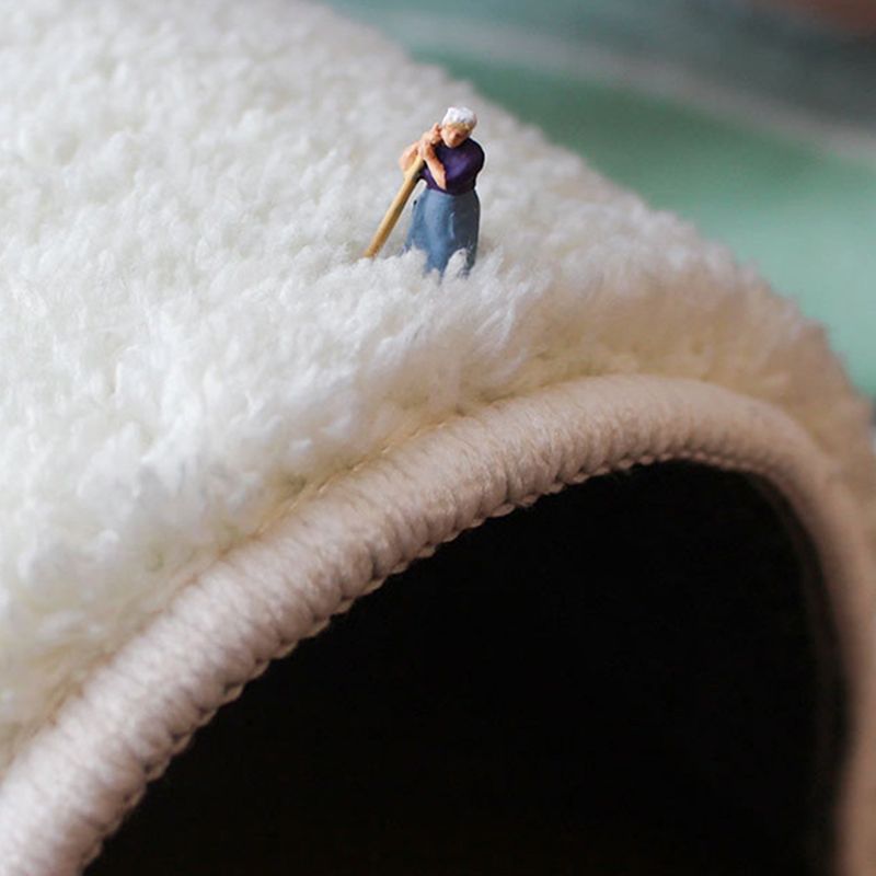 Brown Modern Carpet Polyester Line Carpet Non-Slip Backing Carpet for Home Decor