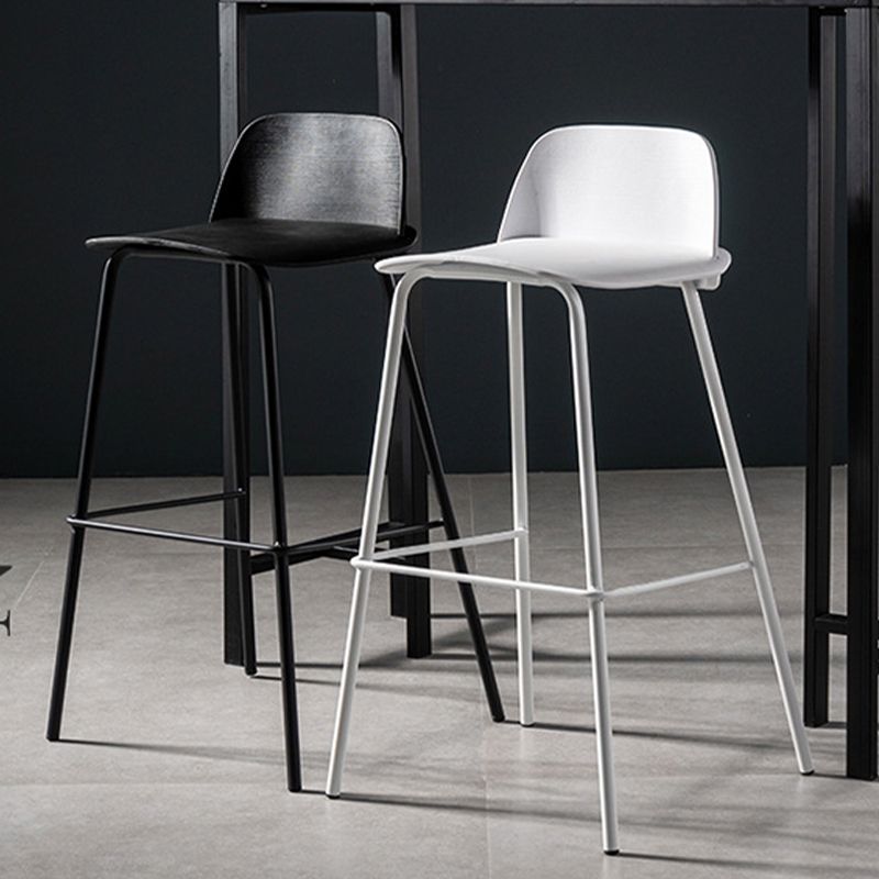 Scandinavian Plastic Bar Stools Low Back Armless Barstool with 4 Iron Legs