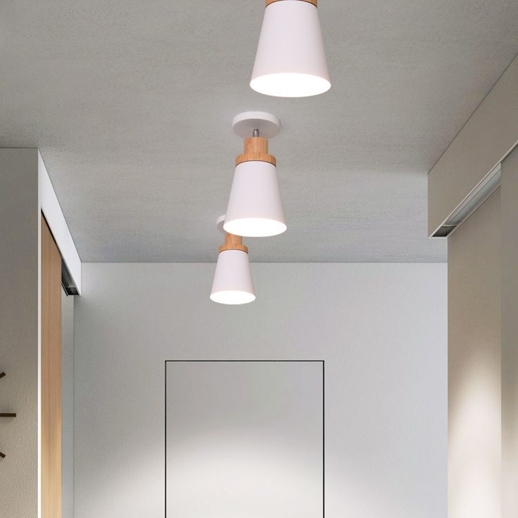 Verjüngte Decke Flush Mount Light Metall in der Nähe der Deckenbeleuchtung