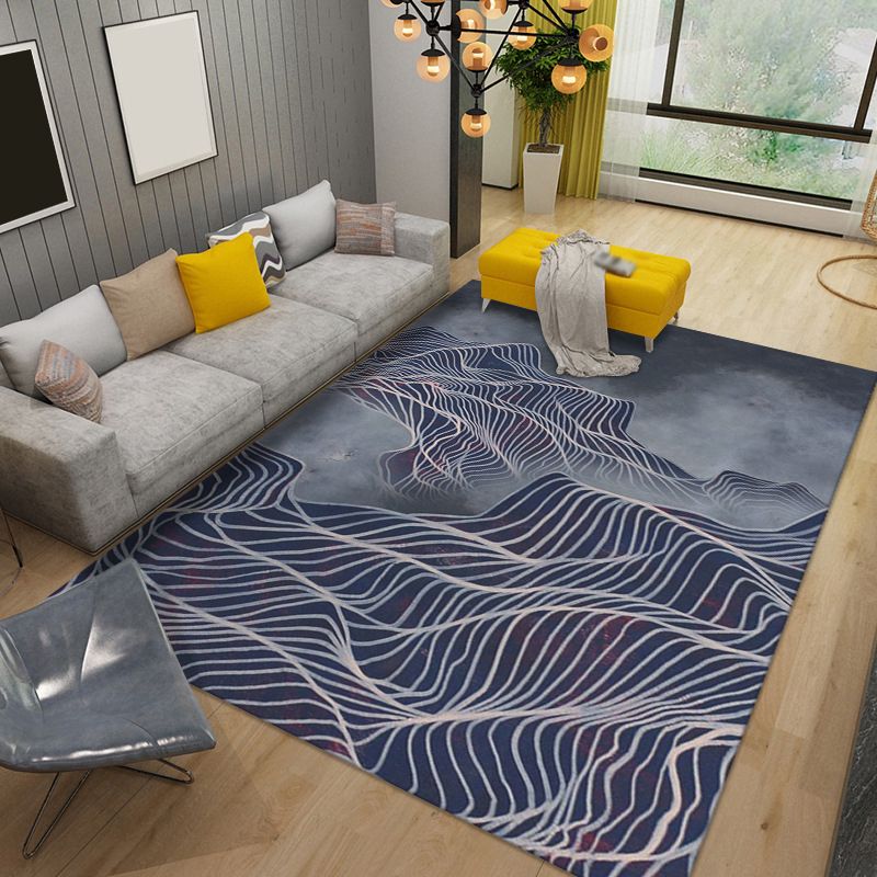 Tapis de tapis moderne noir tapis lavable de ligne irrégulière pour salle de dessin