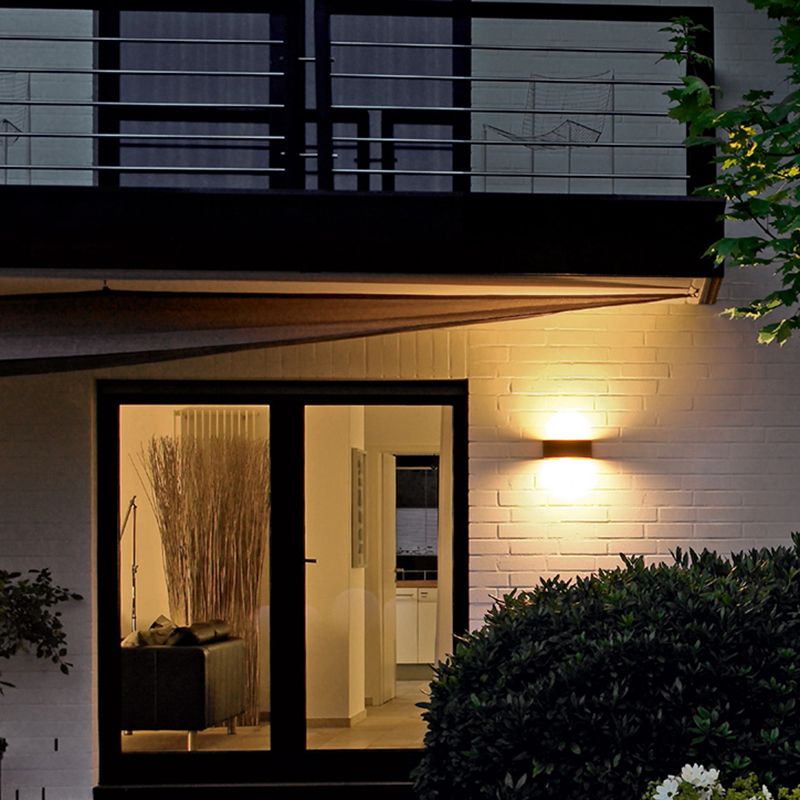 Minimalism Wall Sconce Metal Outdoor Sconce Light Fixture for Courtyard