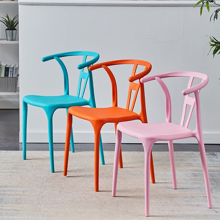 Chaise de salle à manger en plastique de style moderne, chaise d'appoint empilable sans accoudoirs pour la cuisine