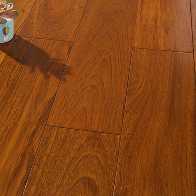 Brown Pear Wood Laminate Plank Flooring Scratch Resistant Click Lock Laminate Floor