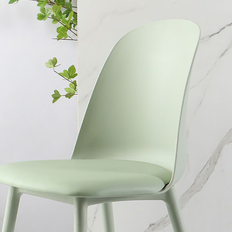 Silla lateral escandinava de plástico sin brazos, silla con respaldo sólido para el hogar