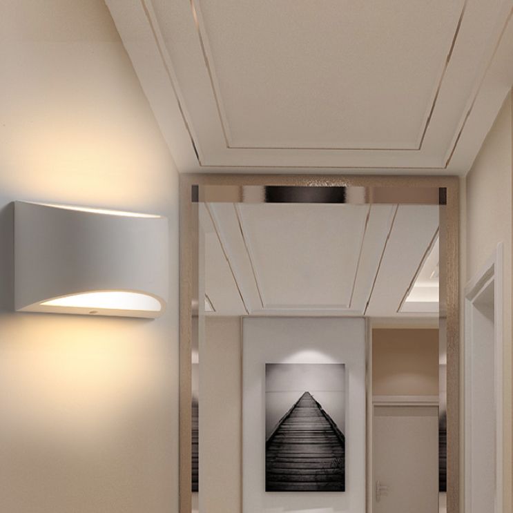 Halbzylinderform Wandbeleuchtung moderner Stil 2 Lichter Metallwand in Weiß montiert