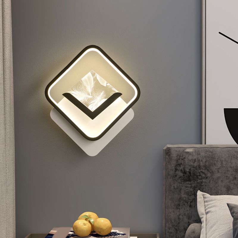 Fun a parete a parete geometrica bianca