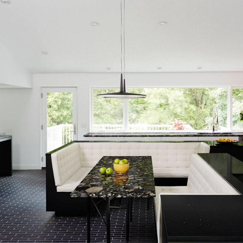 Minimalistischer Metallheizanhänger leichter, flacher Schatten 1-Licht-LED-Anhängerbeleuchtung für Esstisch