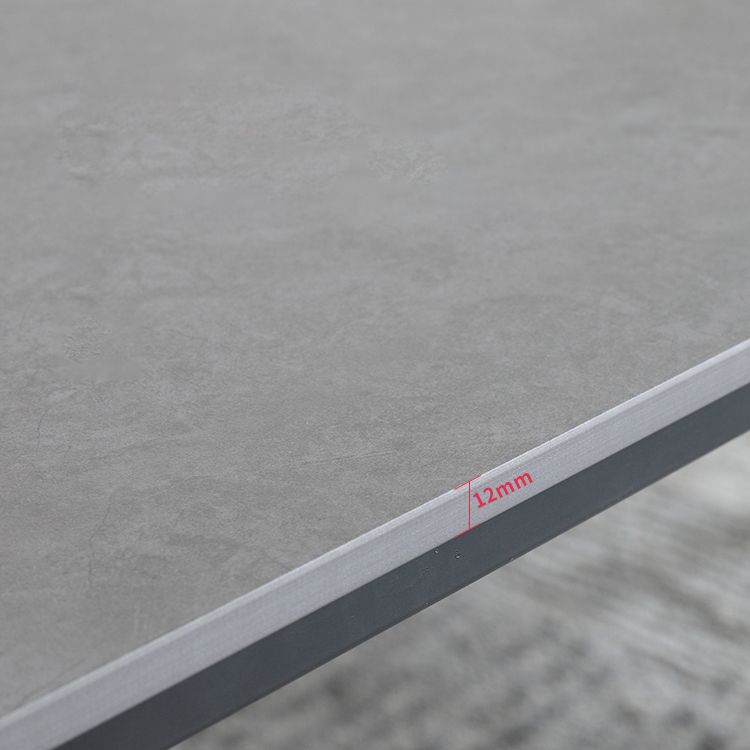 Moderner Metallrahmenstil Sintered Stein rechteckiger Esstisch Set mit 4 Beinbasis