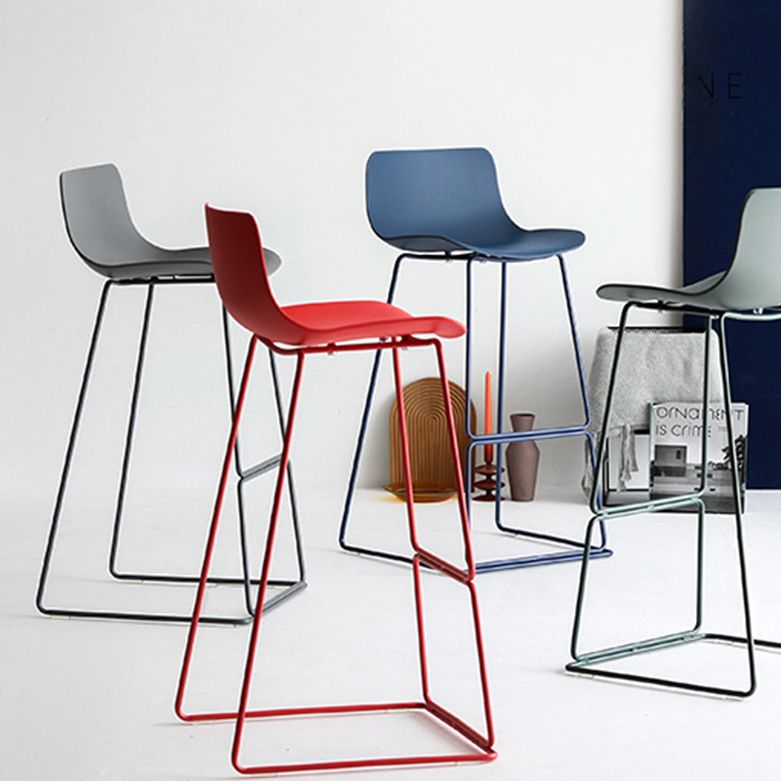 Glam Counter Stool with Bucket Plastic Bar Stools for Restaurant