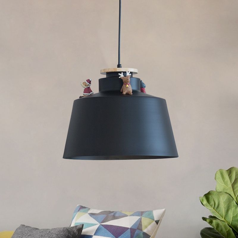 Nordic Barn Shade Iron Pendant Lighting 1 Head Suspension Lamp in Black/White with Christmas Statue