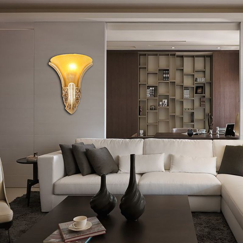 Gelbe Glas Blumenleuchte Leuchte moderne Stil 1 Kopfkorridor Wandhalterung Licht in Gold