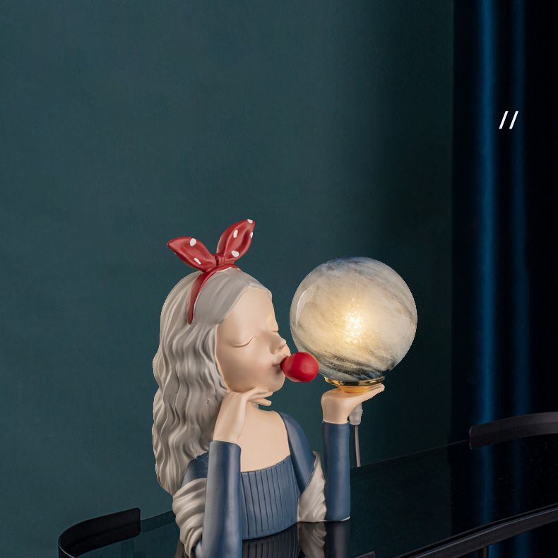 Lampada da tavolo in vetro sferico artistico moderno Light 1-Bulb Light con statua femminile