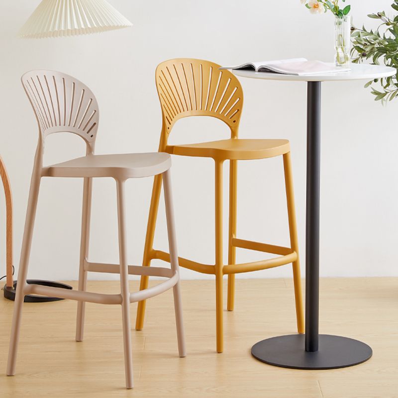 Contemporary Plastic Barstool Plastic Low Back Counter Stool in Matte Finish for Indoor