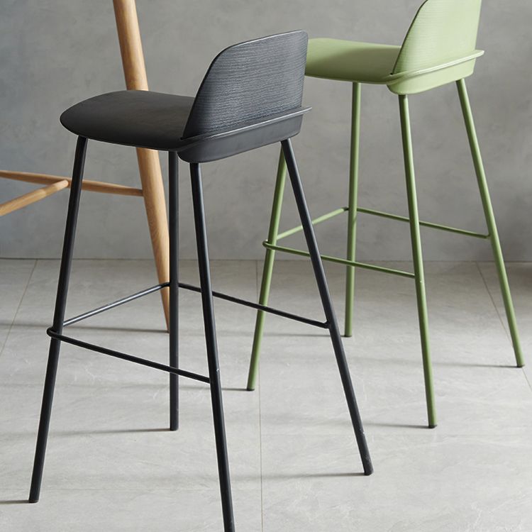 Modern Style Bar-stool Plastic Counter Bar Stool with Metal Legs for Home