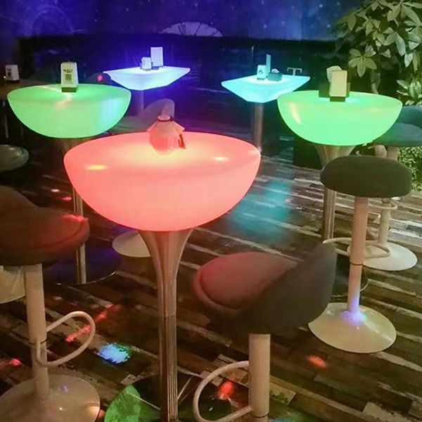 Polyethylene Round Table Industrial Style Restaurant Nightclub Lighting Bar Table