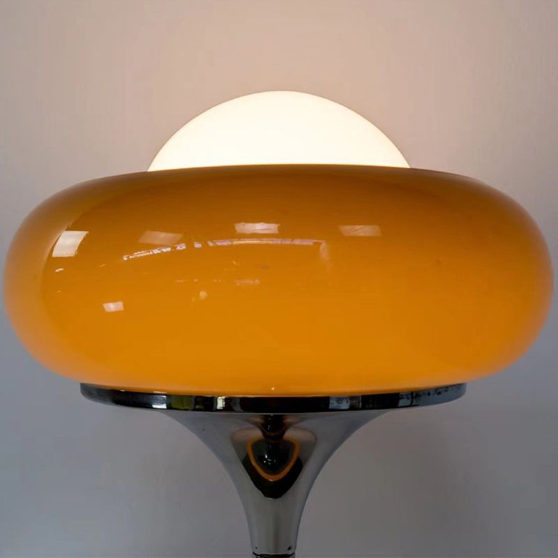 Lampada da tavolo a forma di bocciolo in vetro marrone chiaro Lampada da notte contemporanea con 1 lampadina con finitura cromata per soggiorno